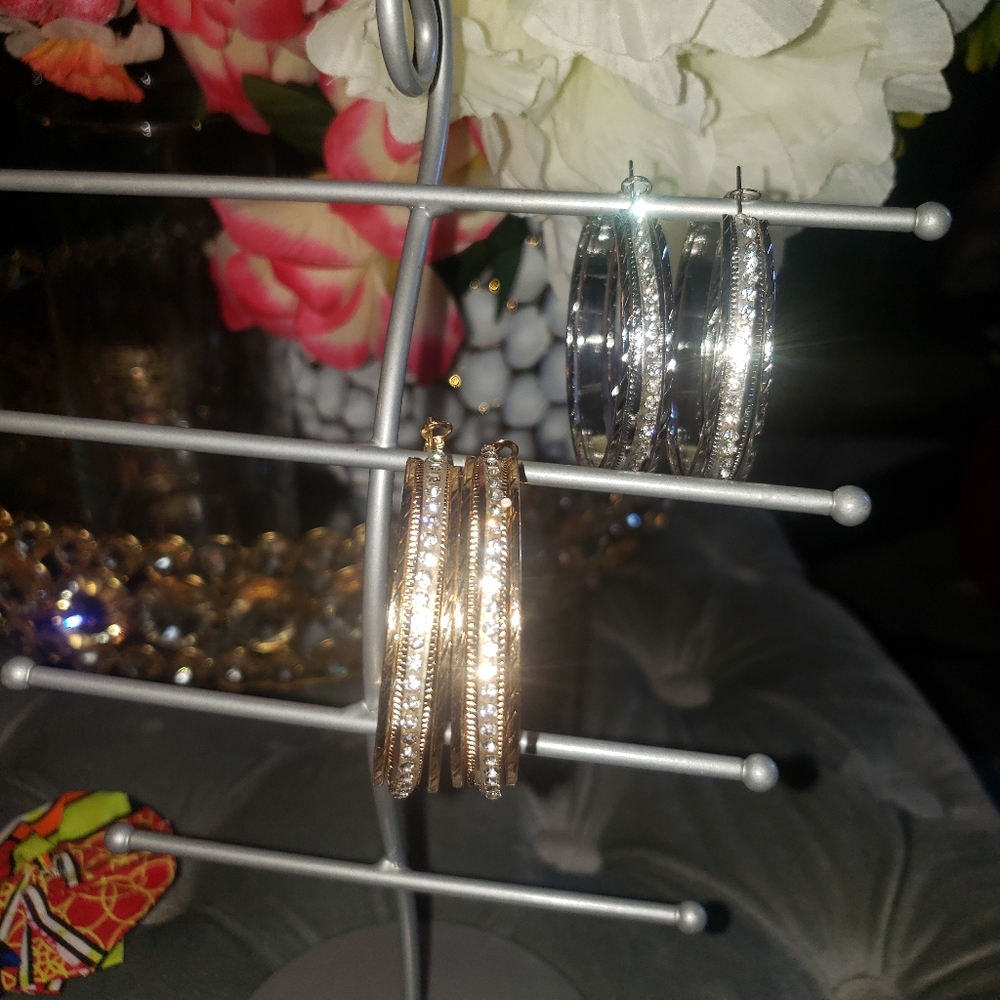 Earrings - Picture 12 of 16